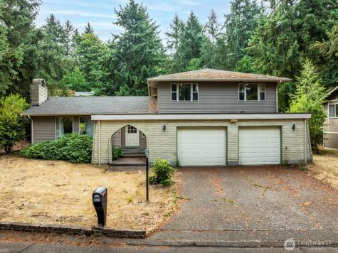 8902 45TH University Place WA 98466