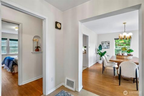 2814 42nd Avenue W Seattle WA 98199