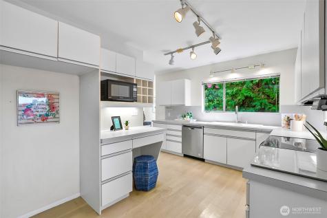 2814 42nd Avenue W Seattle WA 98199