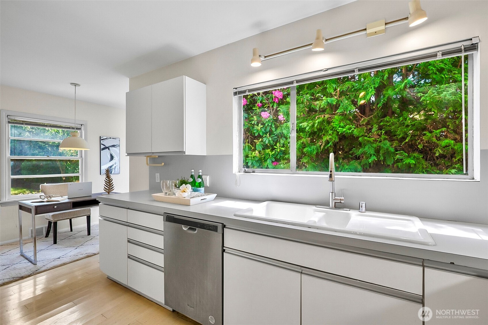 2814 42nd Avenue W Seattle WA 98199
