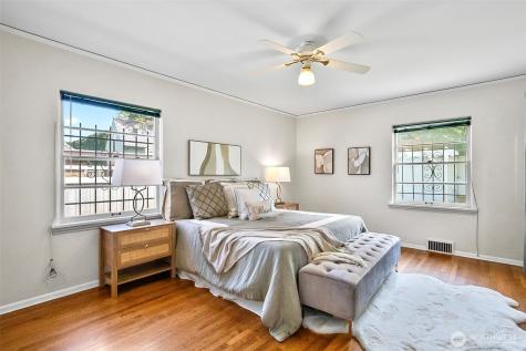 2814 42nd Avenue W Seattle WA 98199