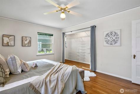 2814 42nd Avenue W Seattle WA 98199