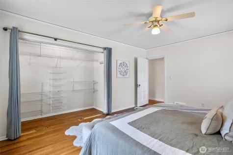 2814 42nd Avenue W Seattle WA 98199