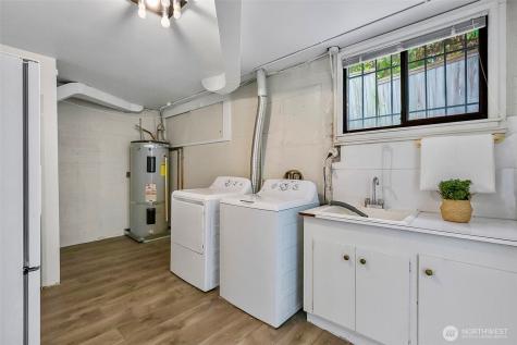 2814 42nd Avenue W Seattle WA 98199