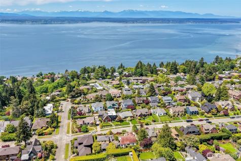 2814 42nd Avenue W Seattle WA 98199
