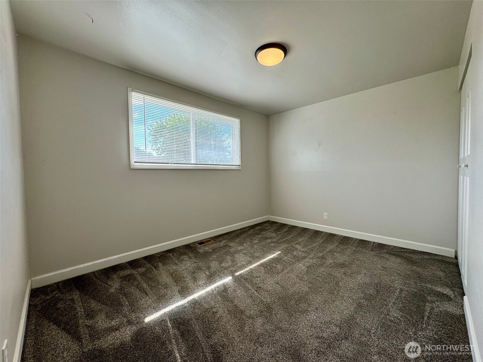 610 S Grand Drive Moses Lake WA 98837