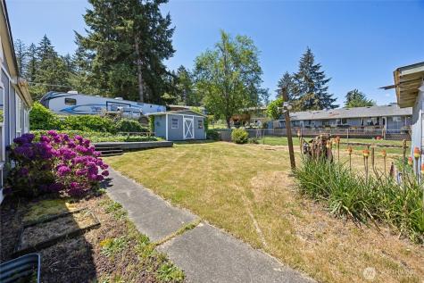 2203 151st Street E Tacoma WA 98445
