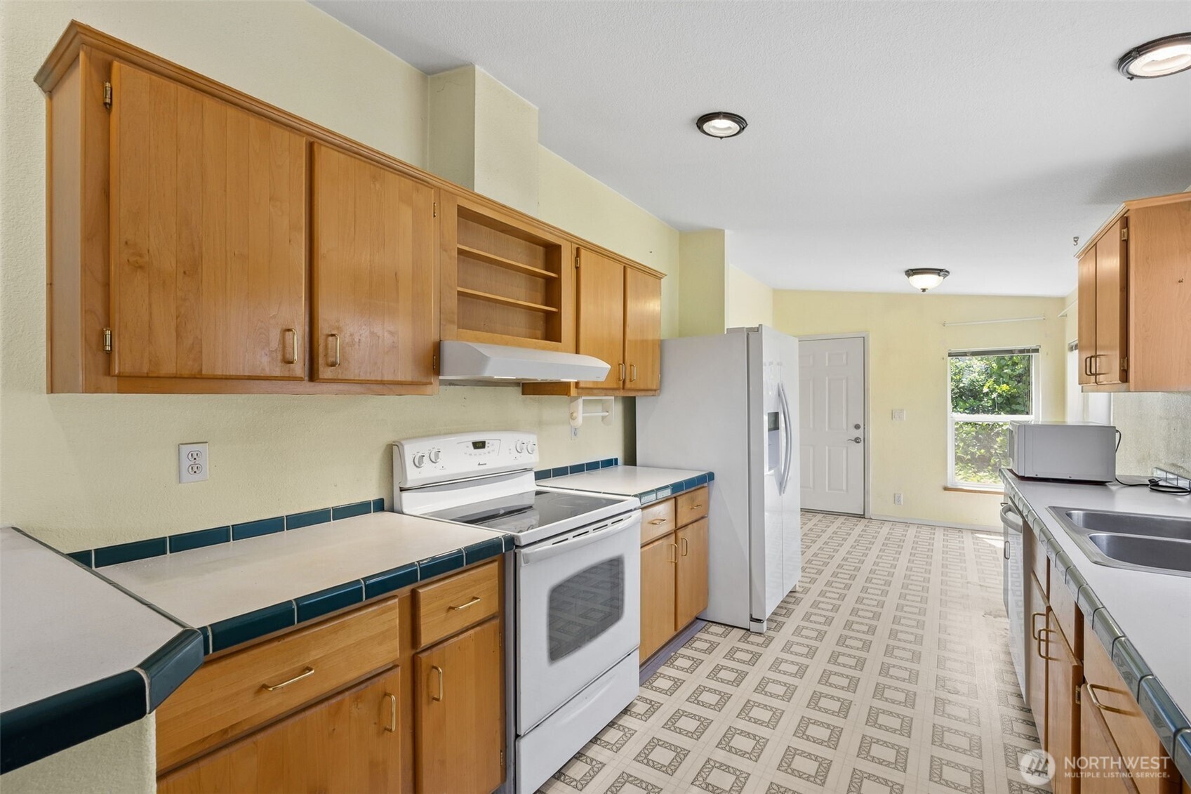 2203 151st Street E Tacoma WA 98445