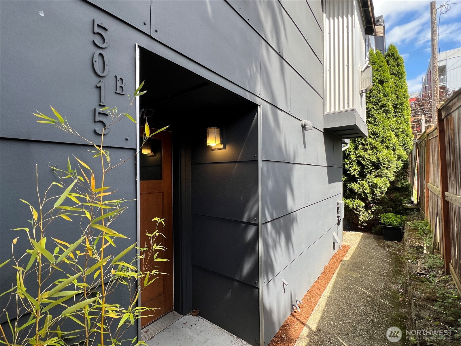 5015 37th Avenue S Seattle WA 98118