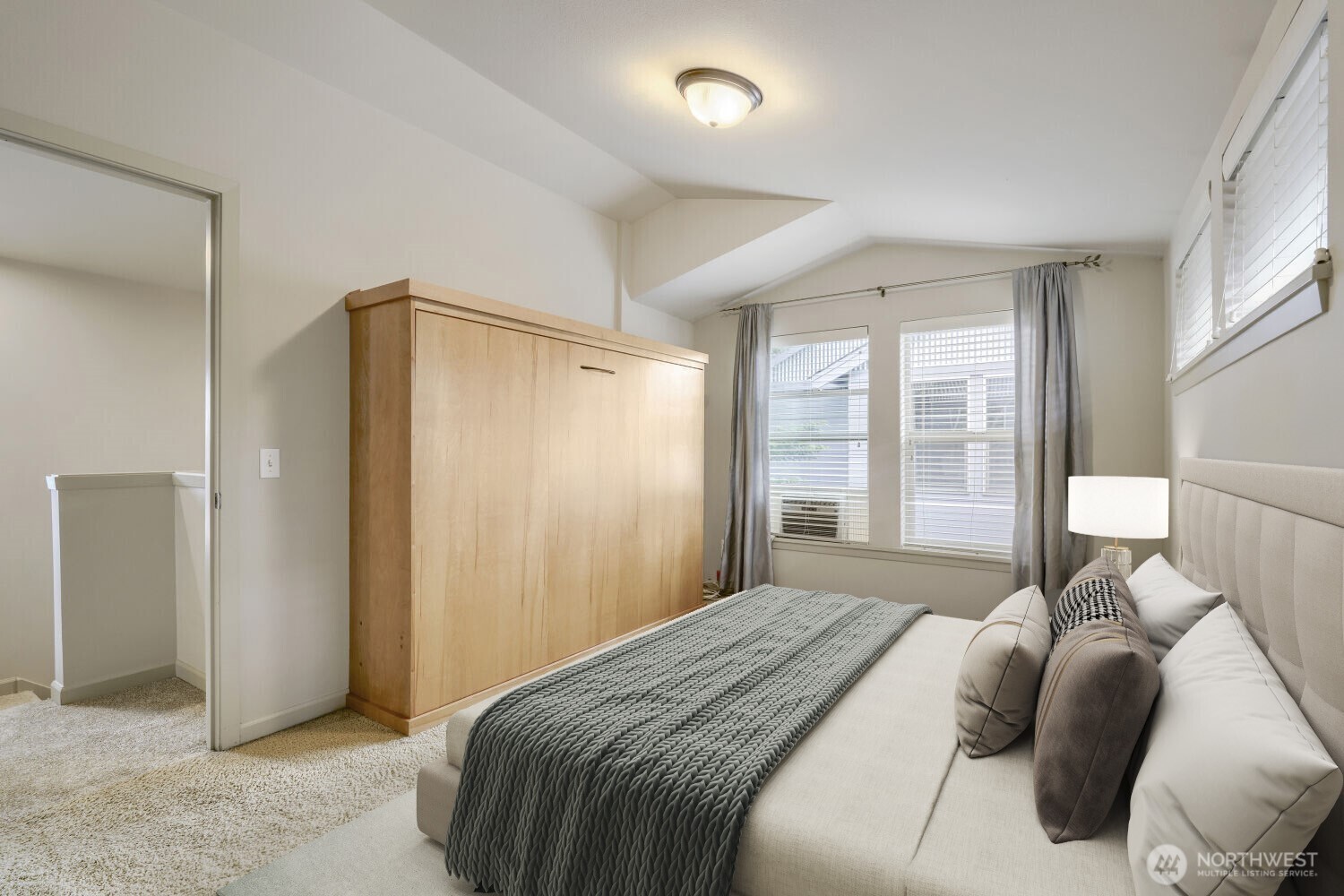 5015 37th Avenue S Seattle WA 98118