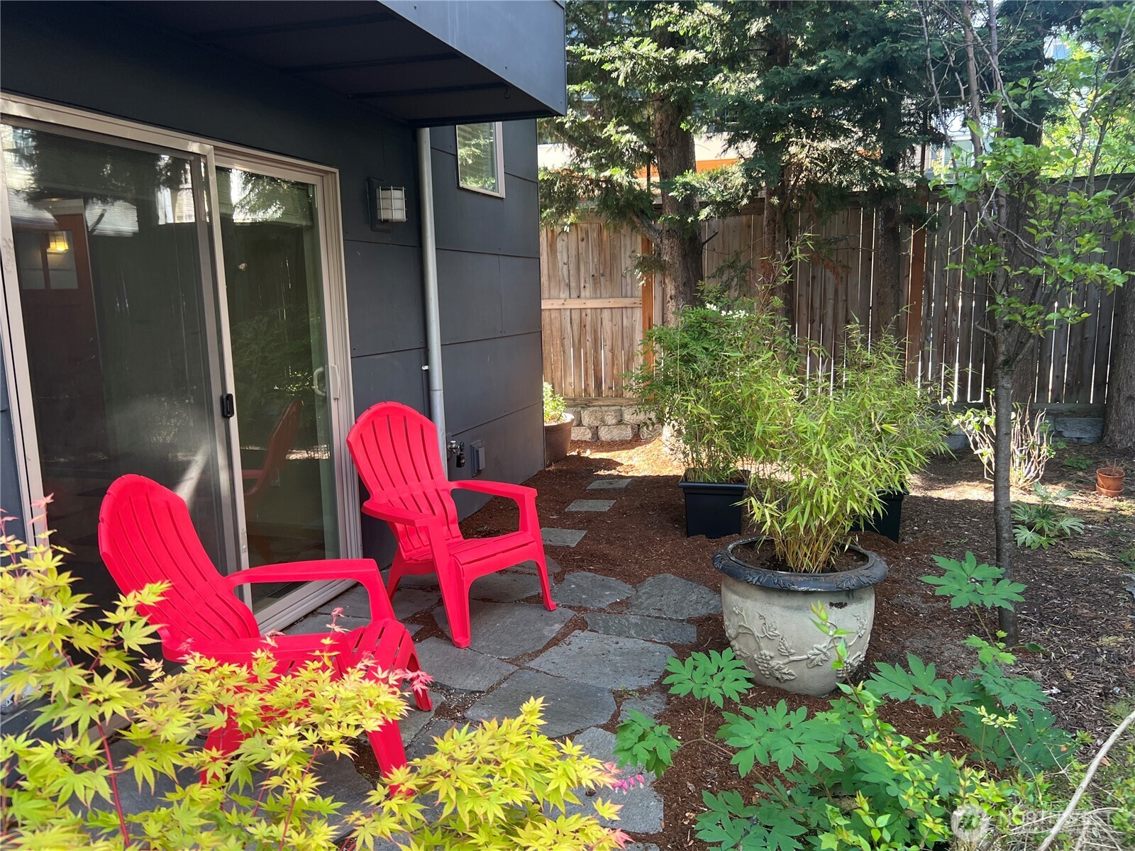 5015 37th Avenue S Seattle WA 98118
