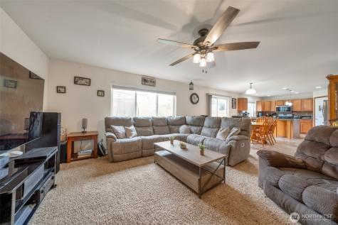 13811 176th Street E Puyallup WA 98374
