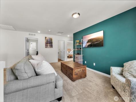 5044 87th Avenue NE Marysville WA 98270