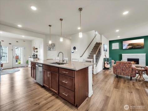 5044 87th Avenue NE Marysville WA 98270