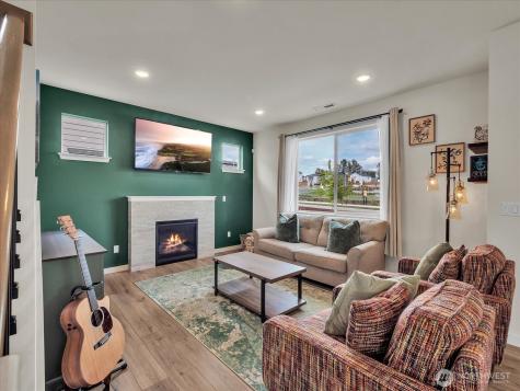 5044 87th Avenue NE Marysville WA 98270