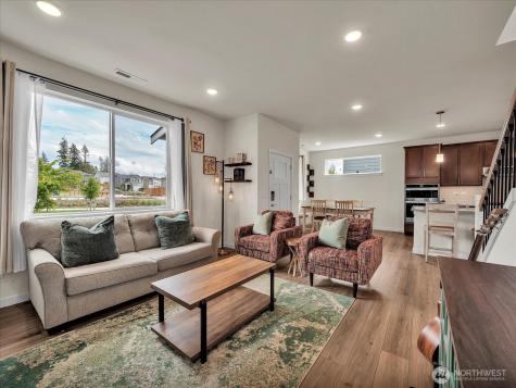5044 87th Avenue NE Marysville WA 98270