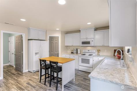 22448 Bridgewater Road Sedro Woolley WA 98284