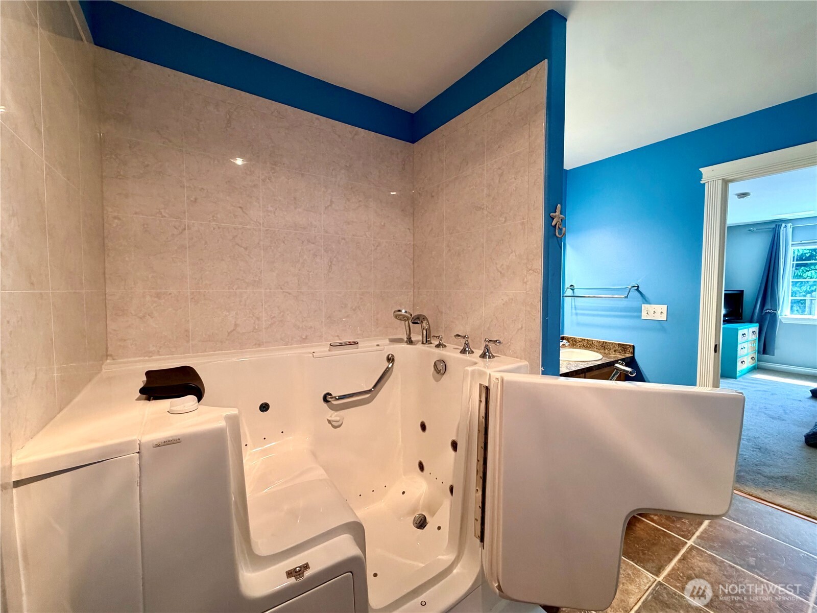 415 Quinault Avenue SE Ocean Shores WA 98569