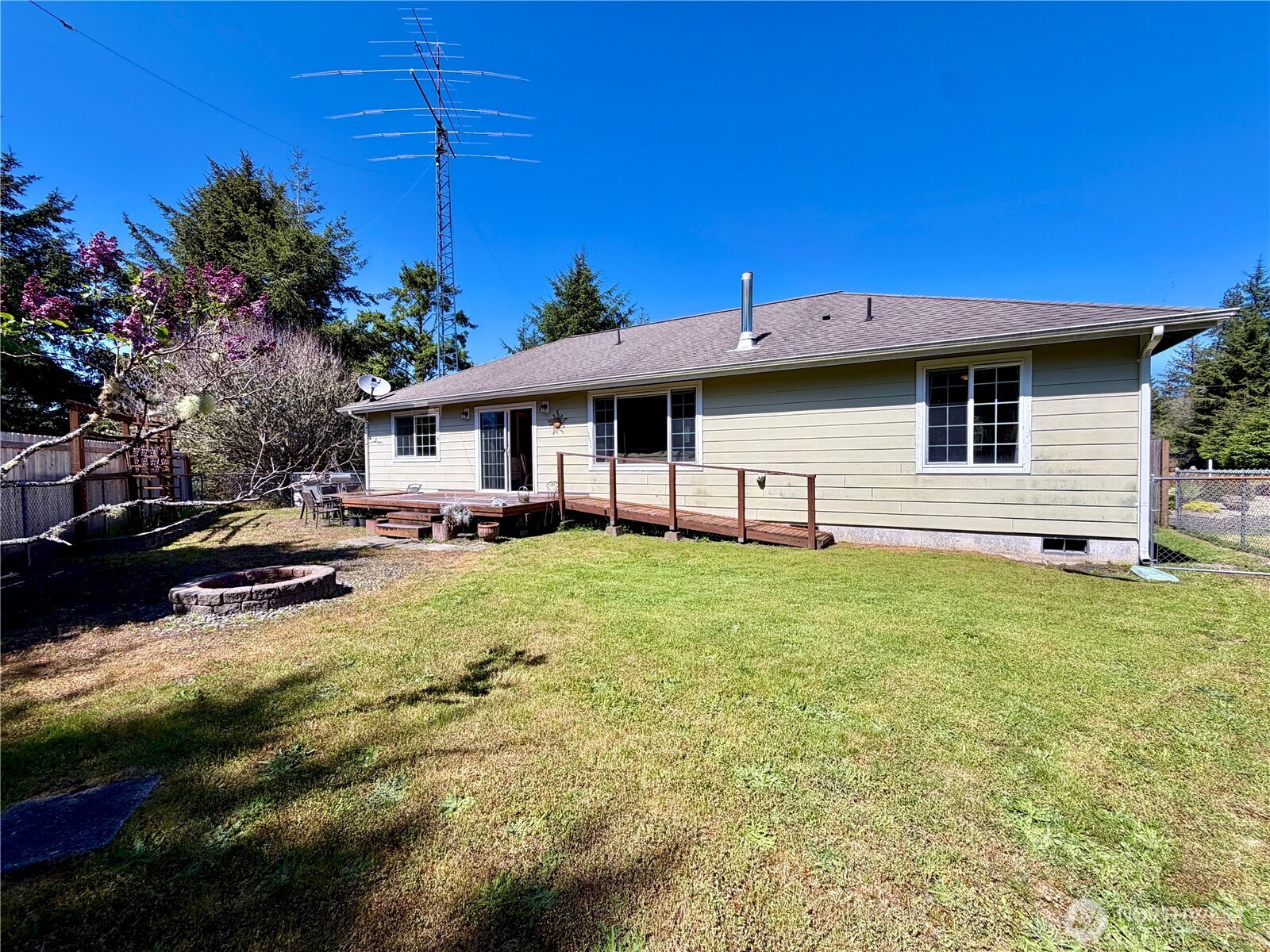 415 Quinault Avenue SE Ocean Shores WA 98569