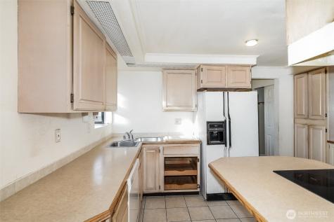 715 S 141st Street Tacoma WA 98444