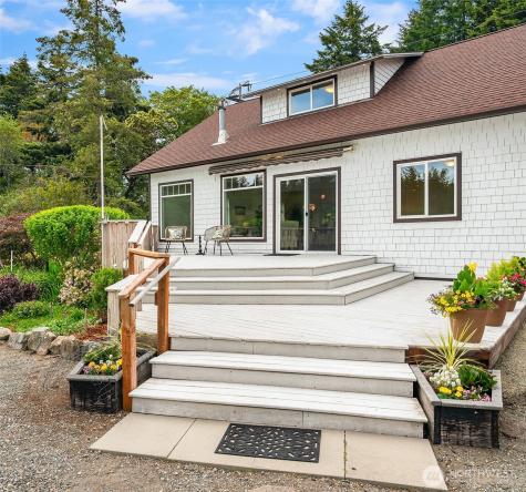 22113 Dockton Road SW Vashon WA 98070