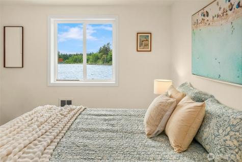 22113 Dockton Road SW Vashon WA 98070