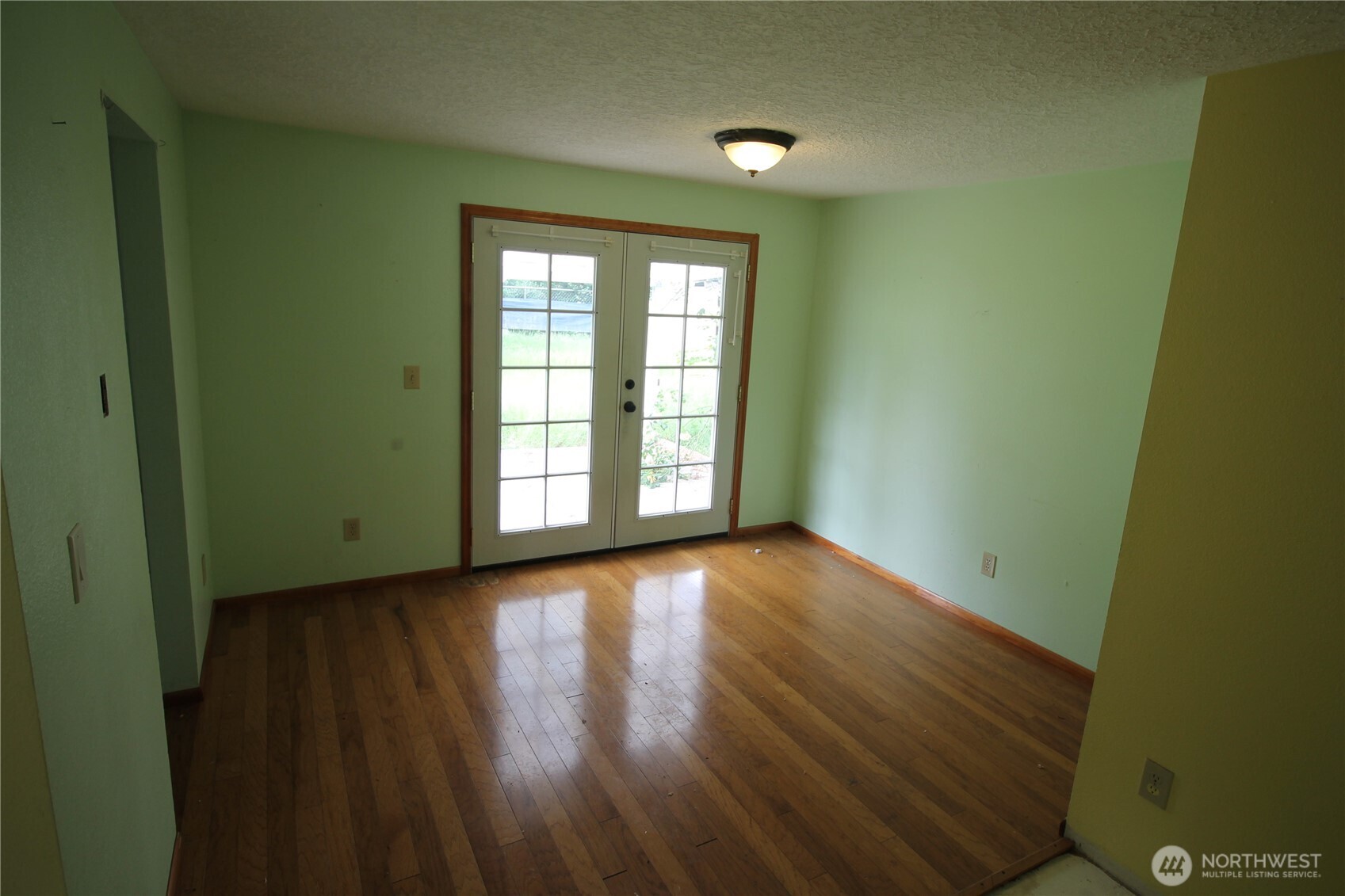 9513 NE Burton Road Vancouver WA 98662