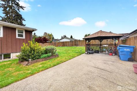 610 4th Street NE Puyallup WA 98372