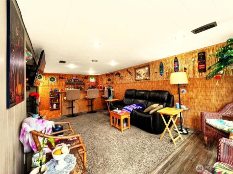 610 4th Street NE Puyallup WA 98372
