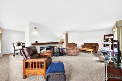 610 4th Street NE Puyallup WA 98372