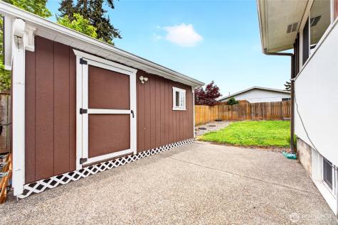 610 4th Street NE Puyallup WA 98372