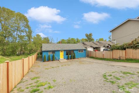 833 E Marine View Drive Everett WA 98201