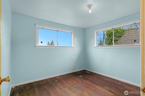 833 E Marine View Drive Everett WA 98201