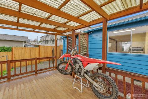 833 E Marine View Drive Everett WA 98201