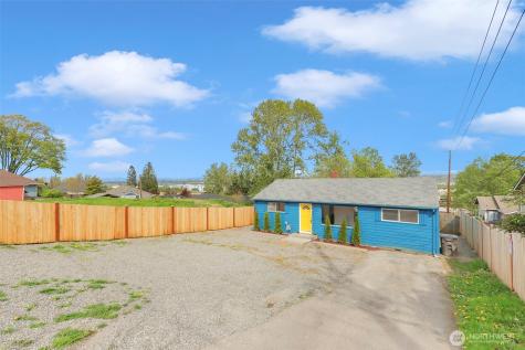 833 E Marine View Drive Everett WA 98201