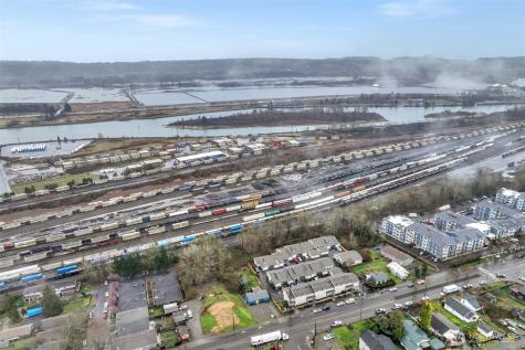 833 E Marine View Drive Everett WA 98201