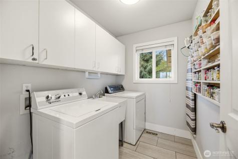 19679 Smiley Drive Mount Vernon WA 98274