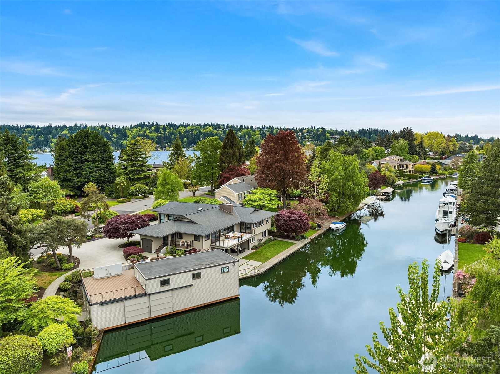61 Cascade Key Bellevue WA 98006