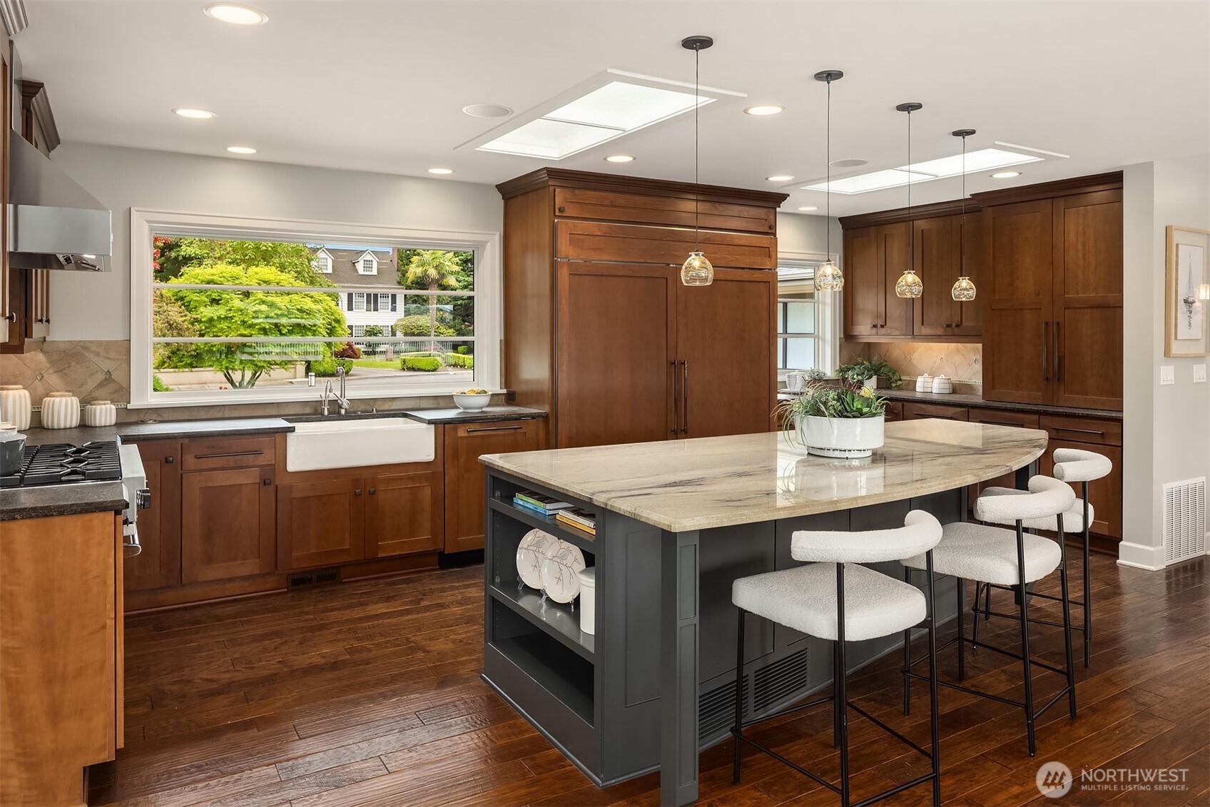 61 Cascade Key Bellevue WA 98006