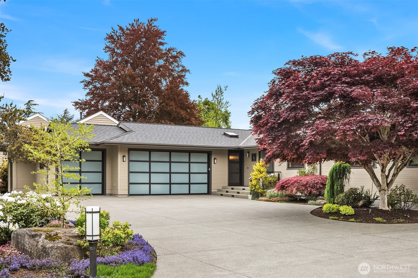 61 Cascade Key Bellevue WA 98006