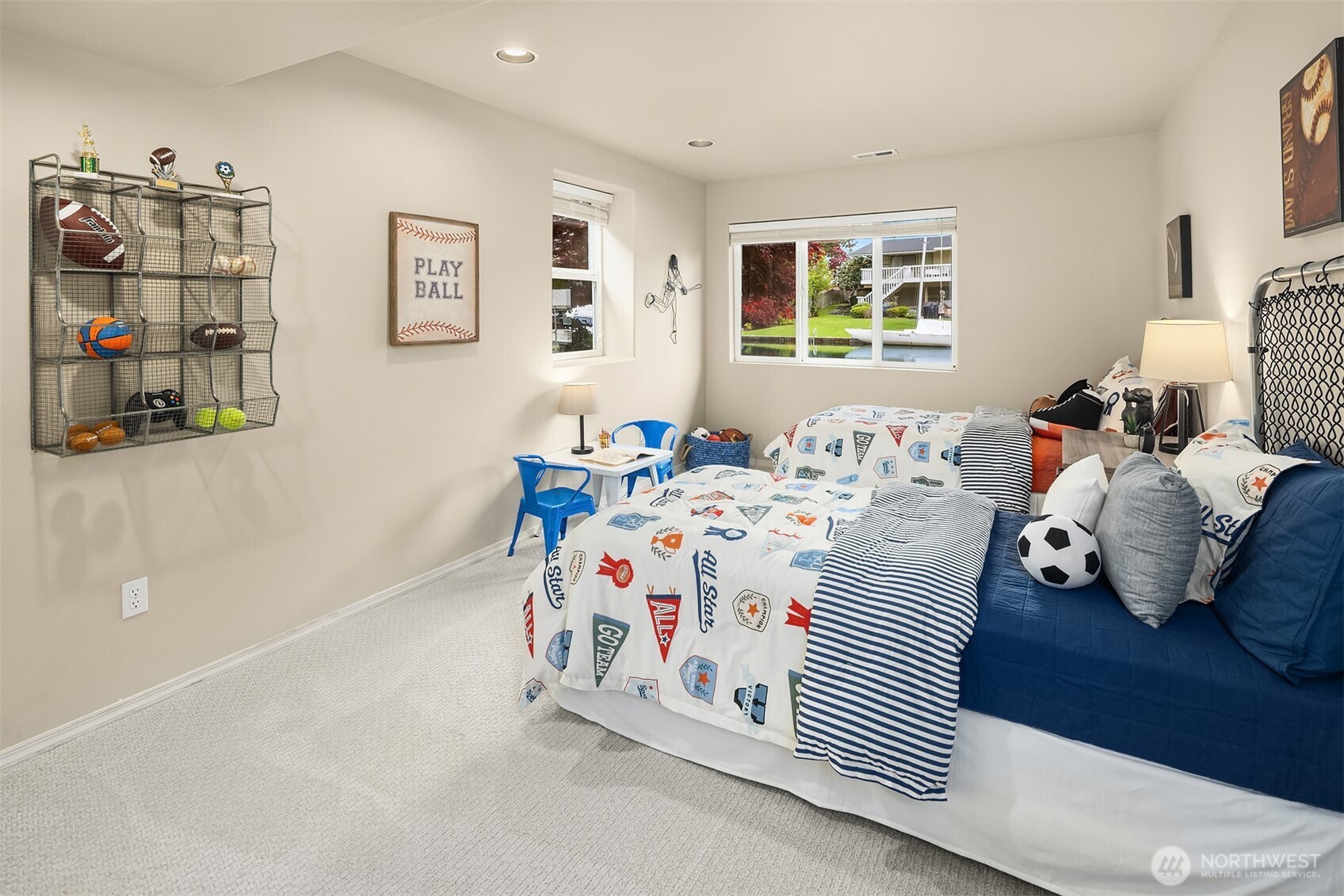 61 Cascade Key Bellevue WA 98006