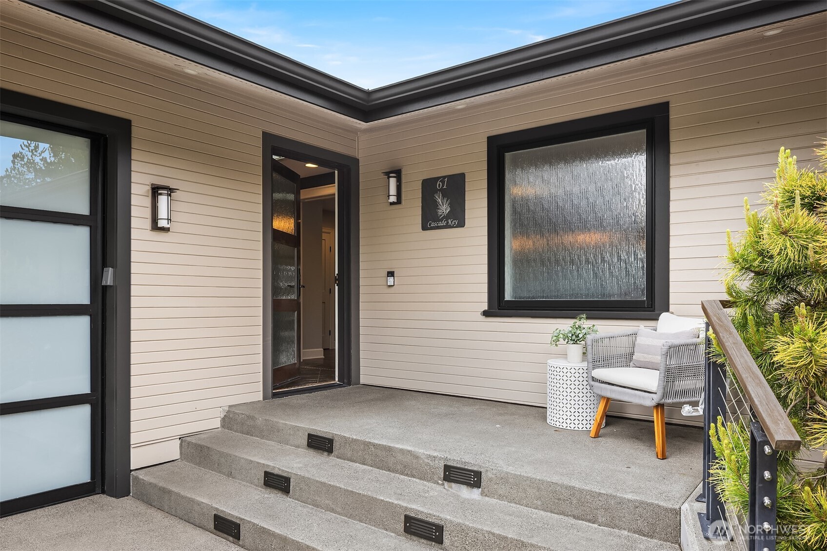 61 Cascade Key Bellevue WA 98006