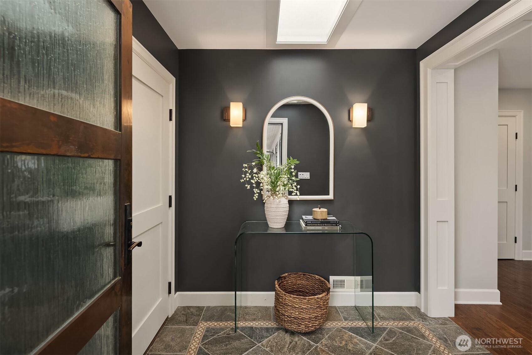 61 Cascade Key Bellevue WA 98006