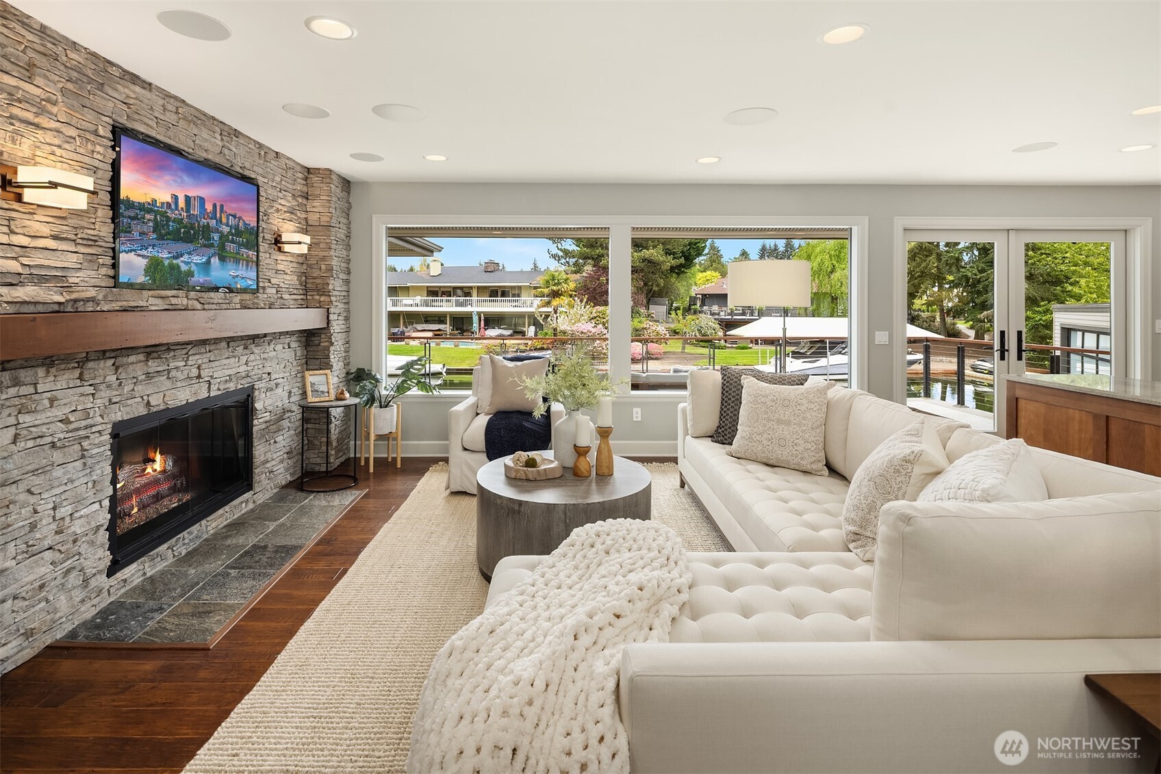 61 Cascade Key Bellevue WA 98006