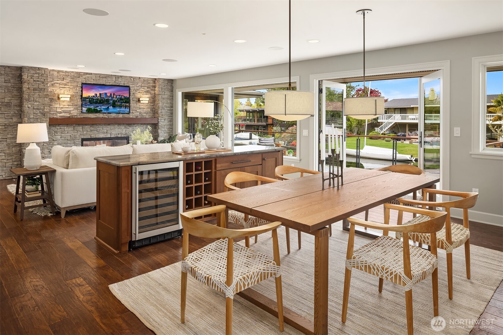 61 Cascade Key Bellevue WA 98006