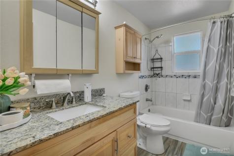 3302 Centennial Way NE Tacoma WA 98422