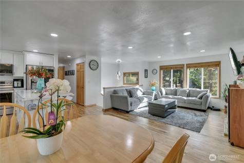 3302 Centennial Way NE Tacoma WA 98422