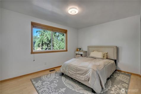 3302 Centennial Way NE Tacoma WA 98422