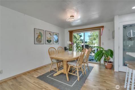 3302 Centennial Way NE Tacoma WA 98422