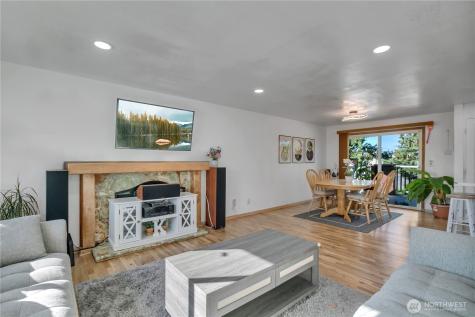 3302 Centennial Way NE Tacoma WA 98422
